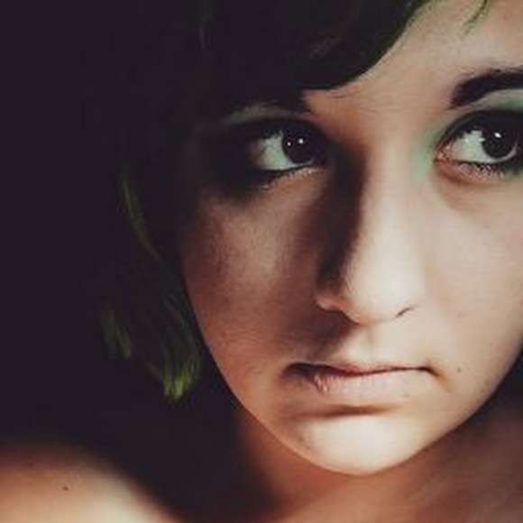 Meet your Posher, April - Picture 1 of 1